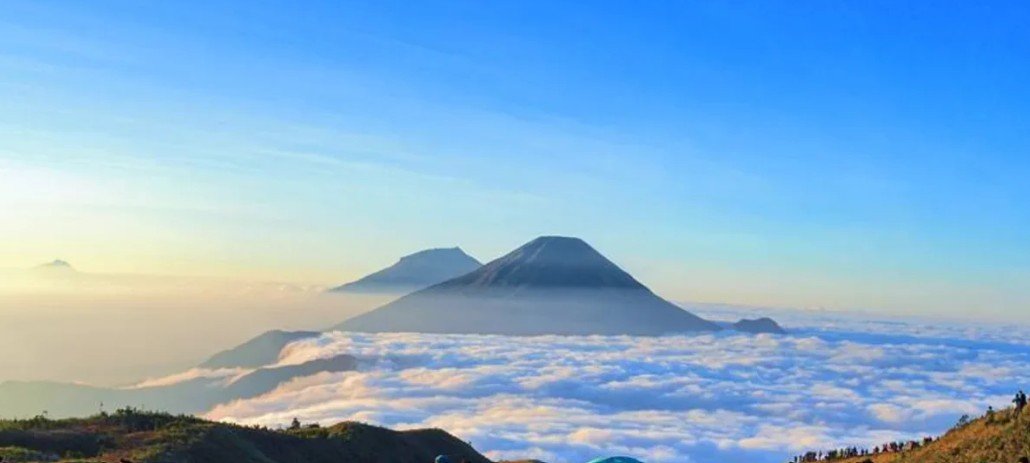 Dieng Plateau: Negeri di Atas Awan yang Penuh Pesona