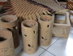 Cara Membuat Kerajinan Bambu Jawa: Panduan Lengkap Teknik dan Tips untuk Pemula 2 Cara Membuat Kerajinan Bambu Jawa: Panduan Lengkap Teknik dan Tips untuk Pemula