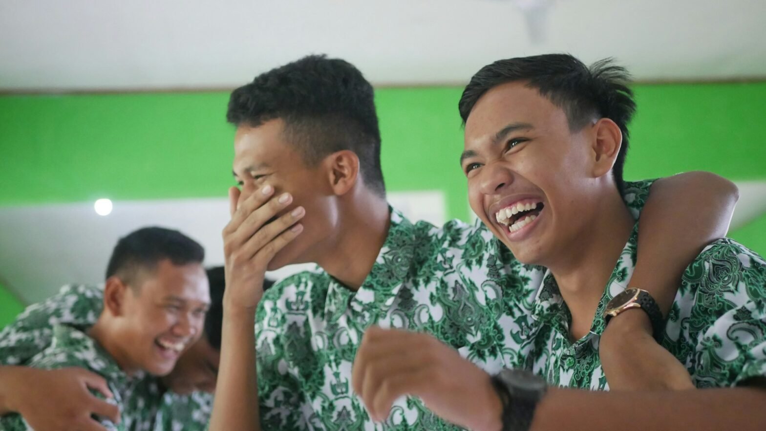 Cerita Humor Bahasa Jawa: Guyonan Khas Ndeso yang Bikin Ngakak
