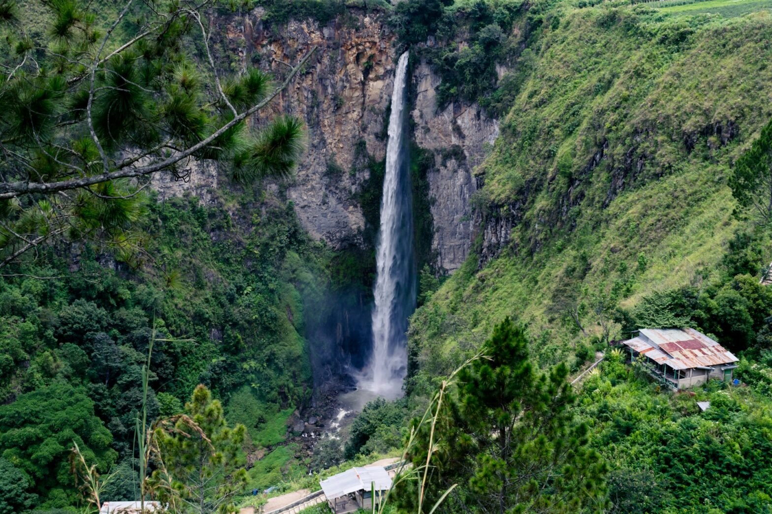 Eksplorasi 5 Air Terjun Indah di Jawa Tengah