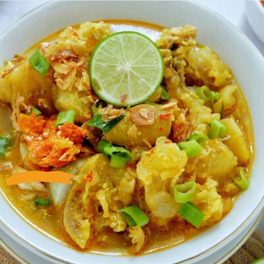 lontong kikil