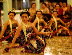 Menjelajahi Jantung Budaya: Mengenal Nama-Nama Tradisi di Tanah Jawa 7 Menjelajahi Jantung Budaya: Mengenal Nama-Nama Tradisi di Tanah Jawa