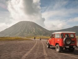 Bromo: Lebih dari Sekadar Fajar, Sebuah Mahakarya Alam dan Ode untuk Jiwa Petualang