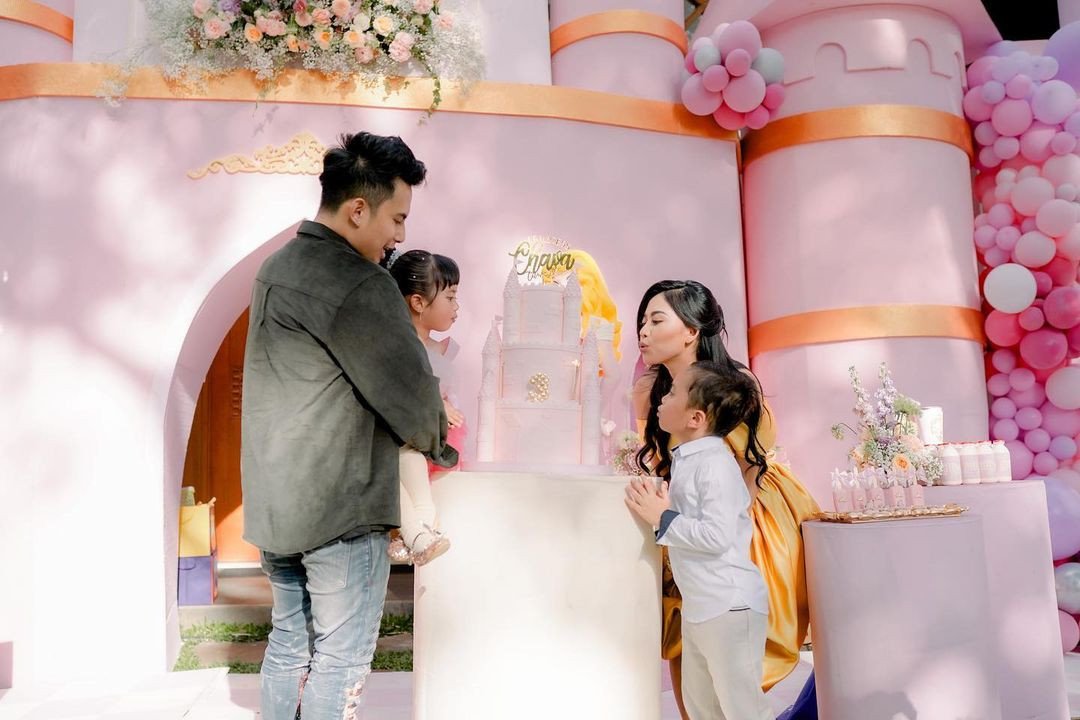 Viral Dekorasi Indoor Jungle, Gaya Hidup yang Menarik Perhatian Publik Viral Dekorasi Indoor Jungle, Gaya Hidup yang Menarik Perhatian Publik