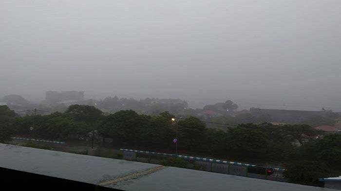 Peringatan Dini Cuaca Ekstrem: Siklon Tropis Narelle Mengancam Wilayah Pulau Jawa Peringatan Dini Cuaca Ekstrem: Siklon Tropis Narelle Mengancam Wilayah Pulau Jawa