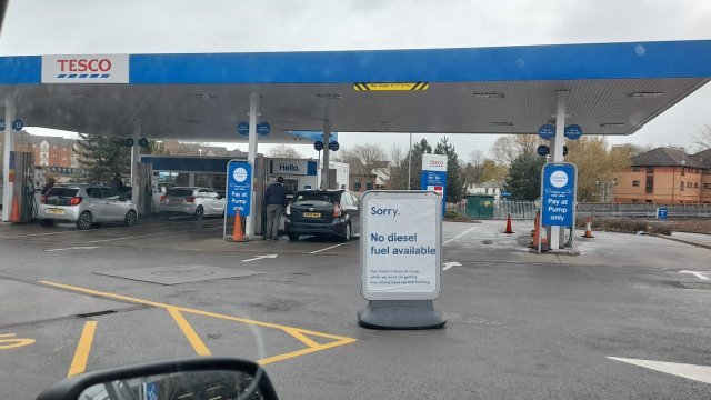 Krisis Energi Global: Australia Terancam Kekurangan BBM, Antrean Mengular dan Pemimpin Dunia Memperhatikan