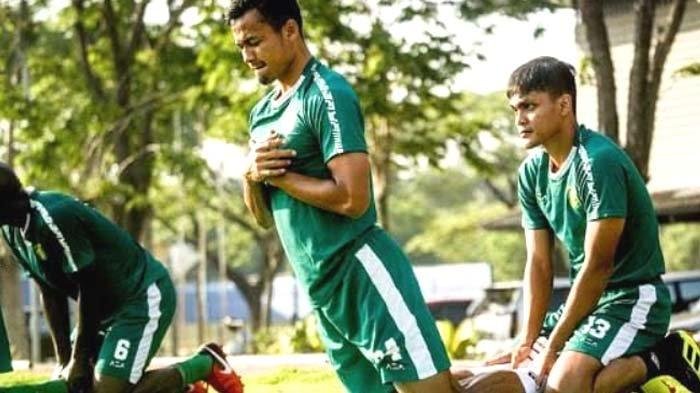 4 Nama Kans, Persebaya Surabaya Siap Lakukan Rotasi Pemain untuk Musim Depan 4 Nama Kans, Persebaya Surabaya Siap Lakukan Rotasi Pemain untuk Musim Depan