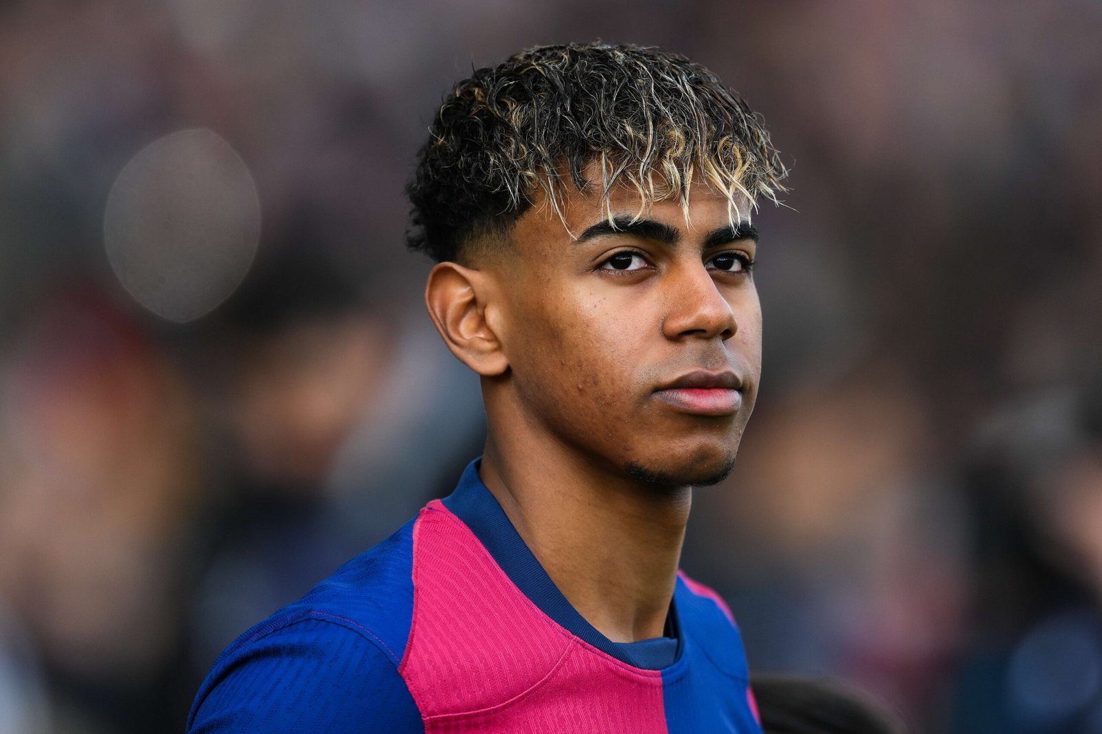 Pujian Ikonik dari Ronaldinho untuk Lamine Yamal Pujian Ikonik dari Ronaldinho untuk Lamine Yamal